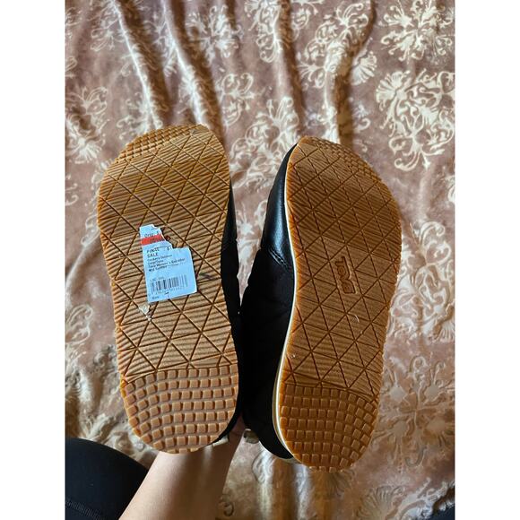 New teva womens puffer ankle reEmber black boots size 7 - Picture 3 of 5